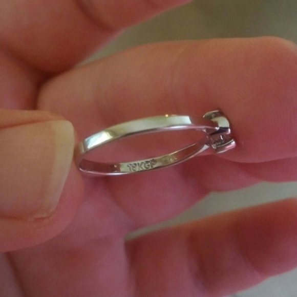 18k White Gold Finish 4 Prong Clover Cut Round White Sapphire Solitaire Ring 7.5 - Picture 3 of 10